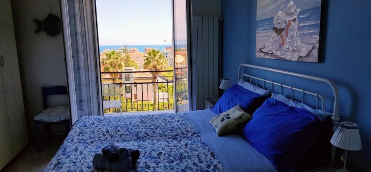 Very Cosy House With Fabulous Sea View! 皮特拉利古 外观 照片