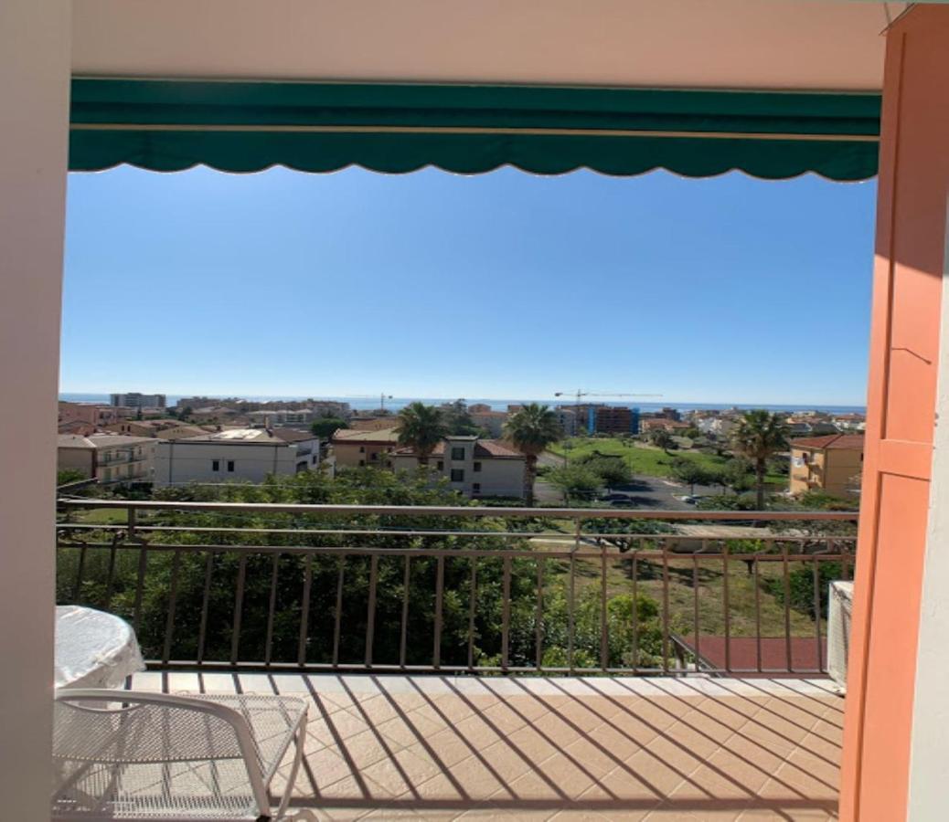 Very Cosy House With Fabulous Sea View! 皮特拉利古 外观 照片